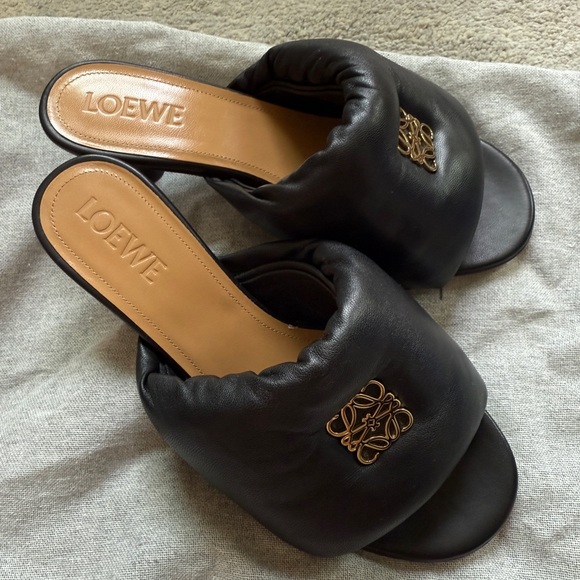 New Loewe Anagram Medallion Kitten Heel Shoes, Black Leather, Women's EU37 US7 - Picture 2 of 6